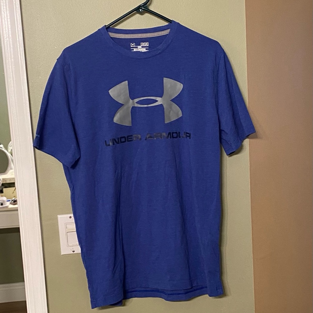 Men’s lightweight T shirt
